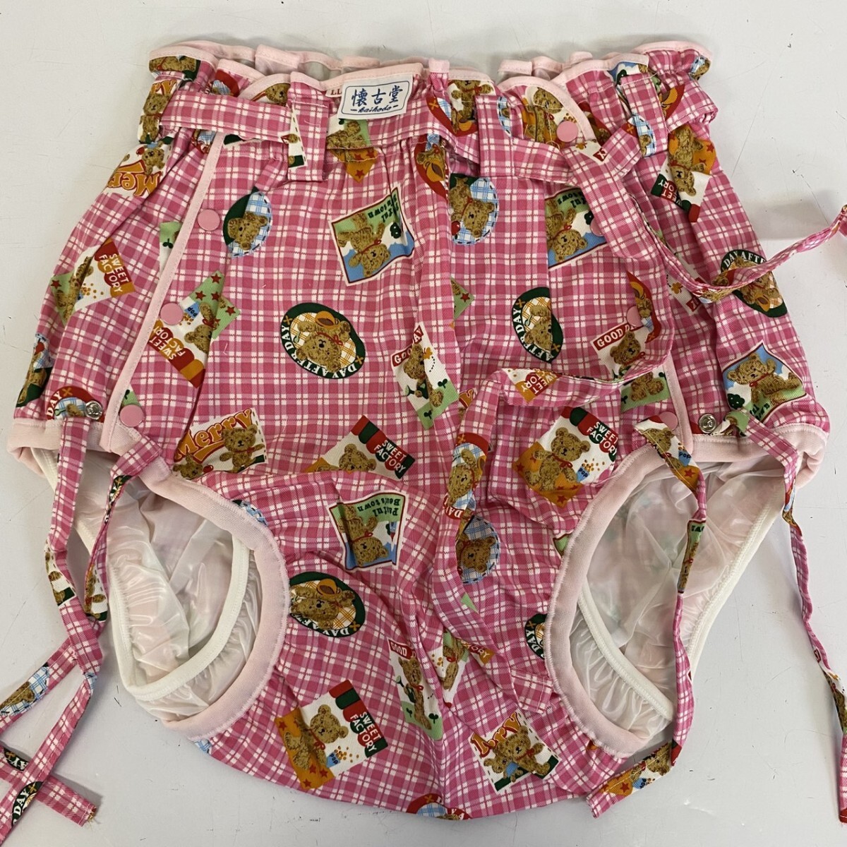懐古　おむつカバー 赤と白のギンガムチェック　Lサイズ　裏ソフトビニール　未使用 懐古 おむつカバー 赤と白のギンガムチェック Lサイズ 裏ソフト