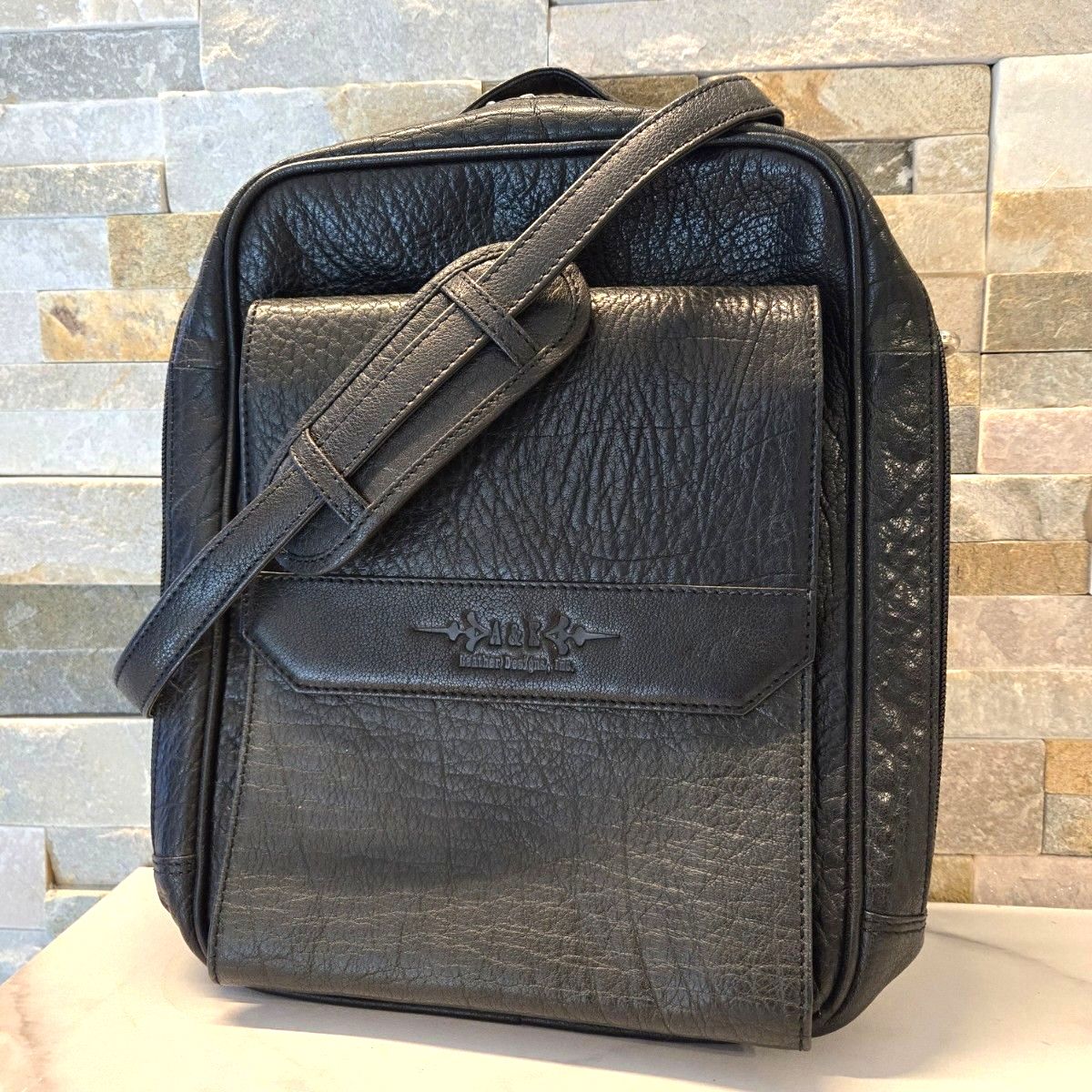 TUMI トゥミ ショルダーバッグ サコッシュ クロスボディ 斜め掛け 