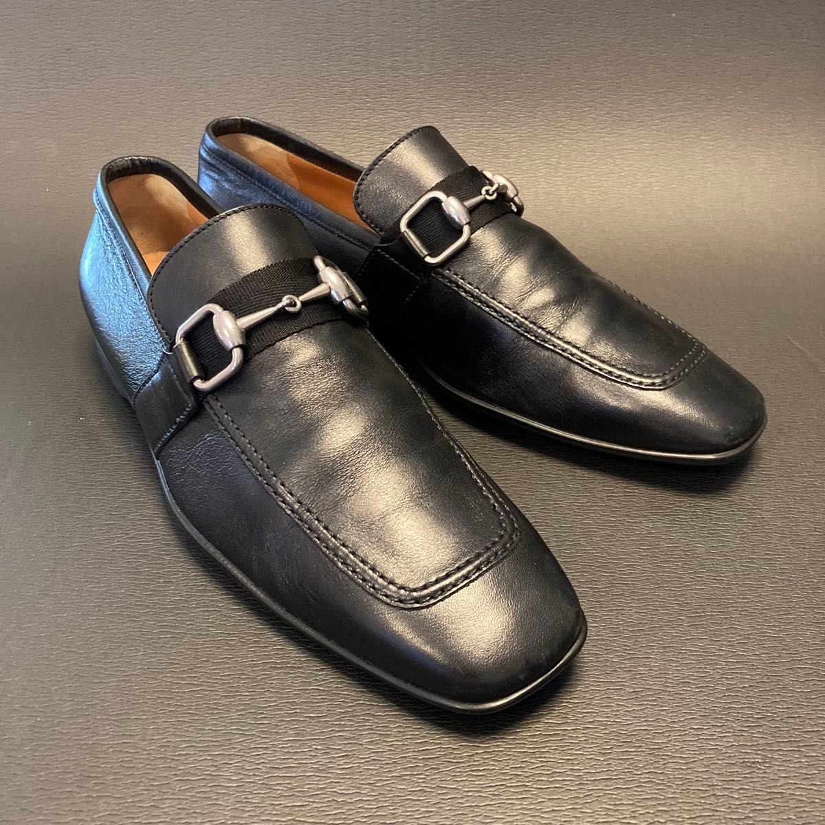 GUCCI グッチ ホースビットローファー スエード ブラック | Shop at