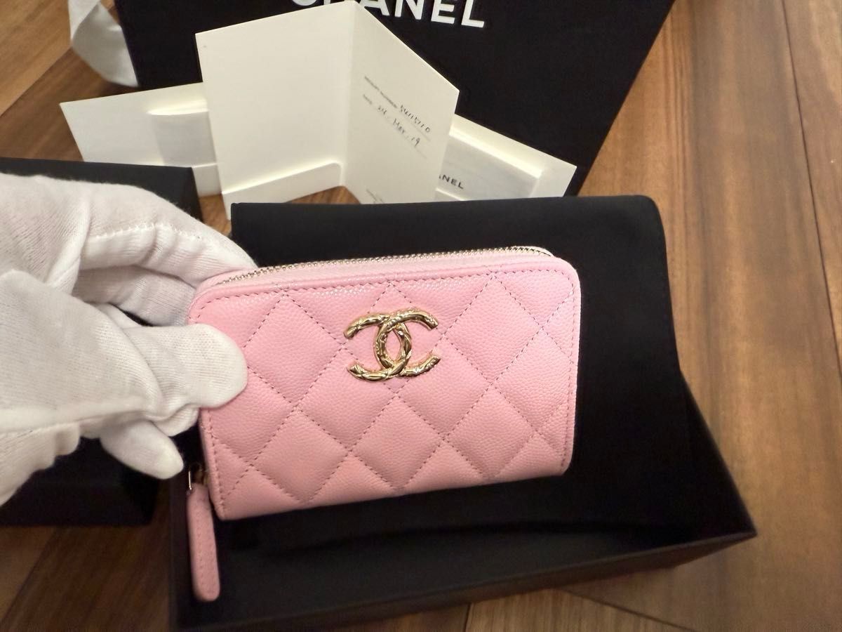 極美品》 CHANEL マトラッセ コインケース ライトグレー | Shop at 