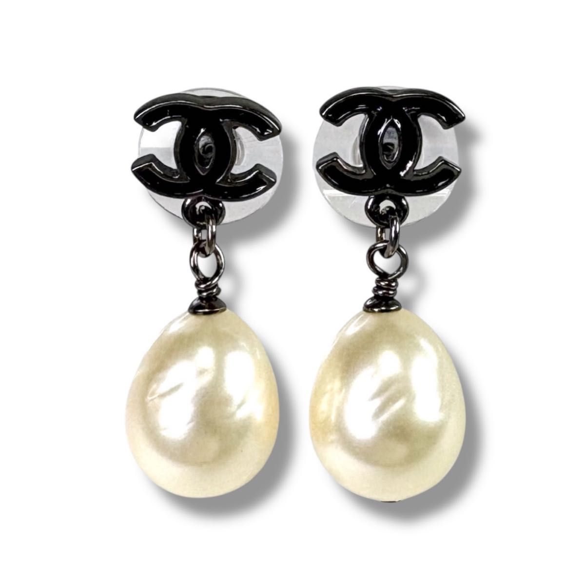 新品未使用】シャネル CHANEL ピアス ハート パール ココマーク 新品未使用】シャネル CHANEL ピアス ハート パール ココマーク