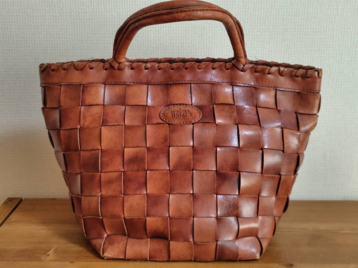 【極美品】 イビザ ハンドバッグ トートバッグ レザー 編み込み 舟形 ブラック 極美品✨イビザ ハンドバッグ トートバッグ レザー 編み込み ブラック