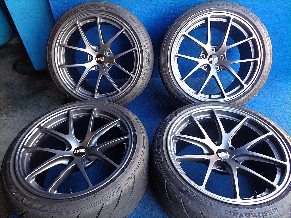 ゴルフ等 BBS RI-A ダイヤモンドシルバー ミシュラン225⁄40R18 BBS