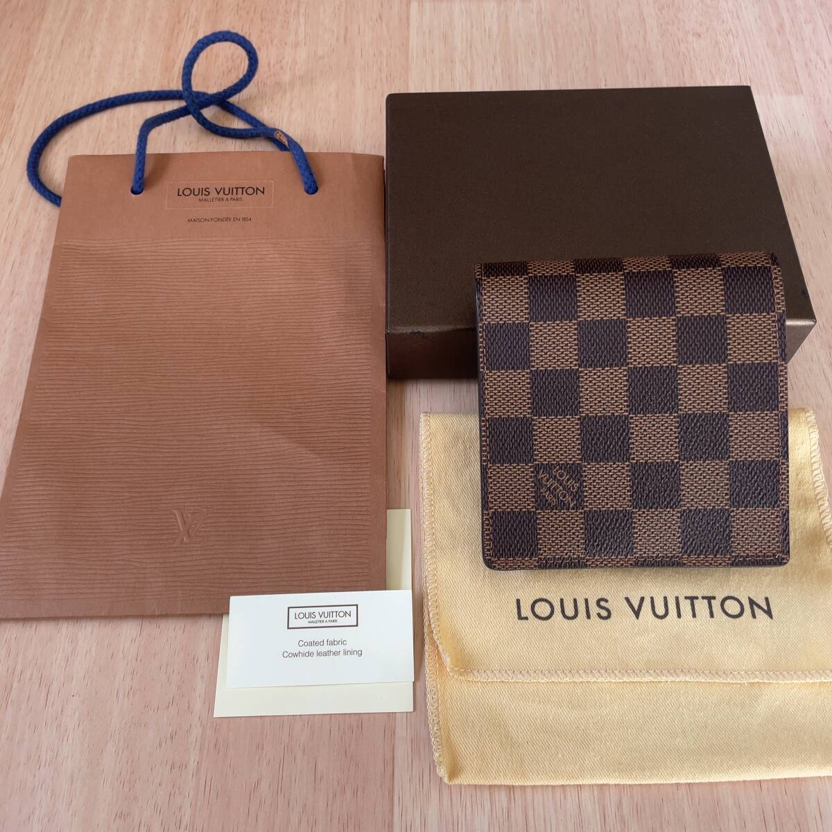 美品】LOUIS VUITTON ルイヴィトン 二つ折り財布 エピ ポルトフォイユ