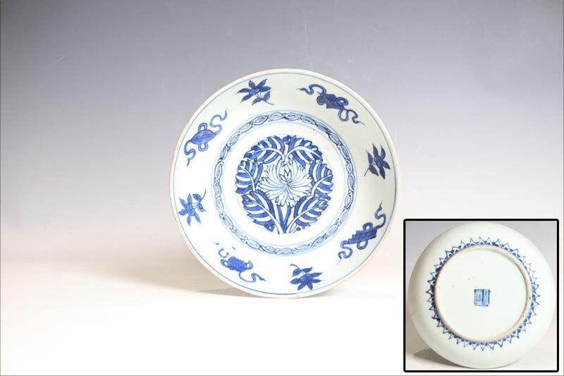 【美術工芸品】中国磁器　青花蓋付の飾り壺　アンティーク　工芸品　インテリ 美術工芸品】中国磁器 青花蓋付の飾り壺 アンティーク 工芸品 インテリ