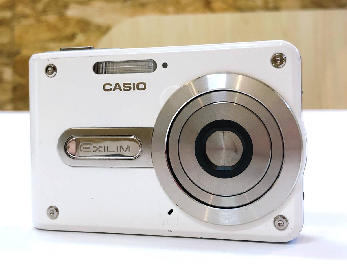 Casio Exilim EX-S100