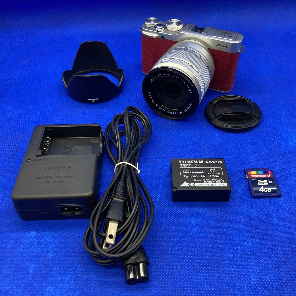 FUJIFILM X-A1 カメラ　ジャンク品 ジャンク品FUJIFILM X-A1 ミラーレス一眼カメラ (レッド)と付属品