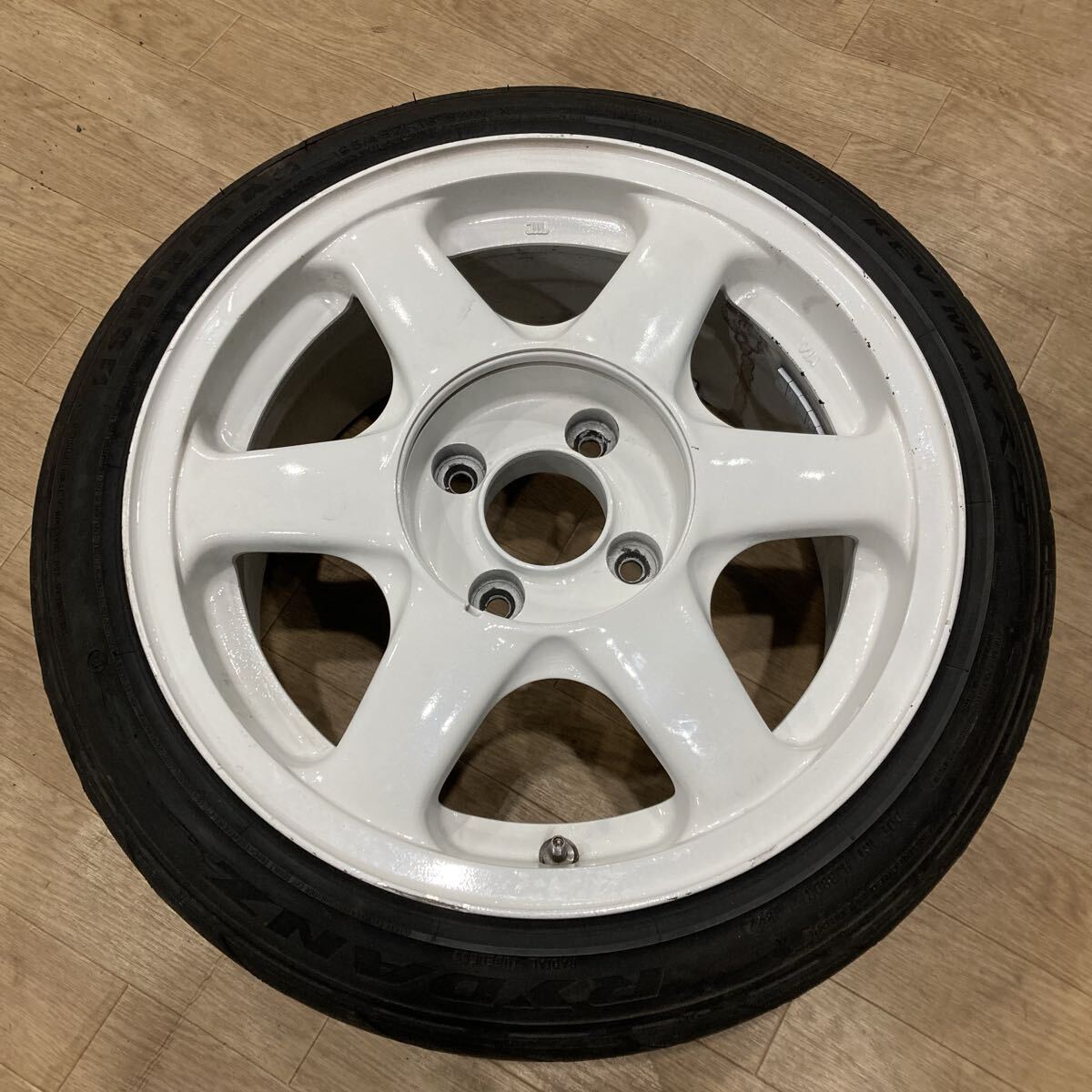 1円～】AVS MODEL6 16in 7J +45 PCD114.3 DSX-2 215/65R16 T30