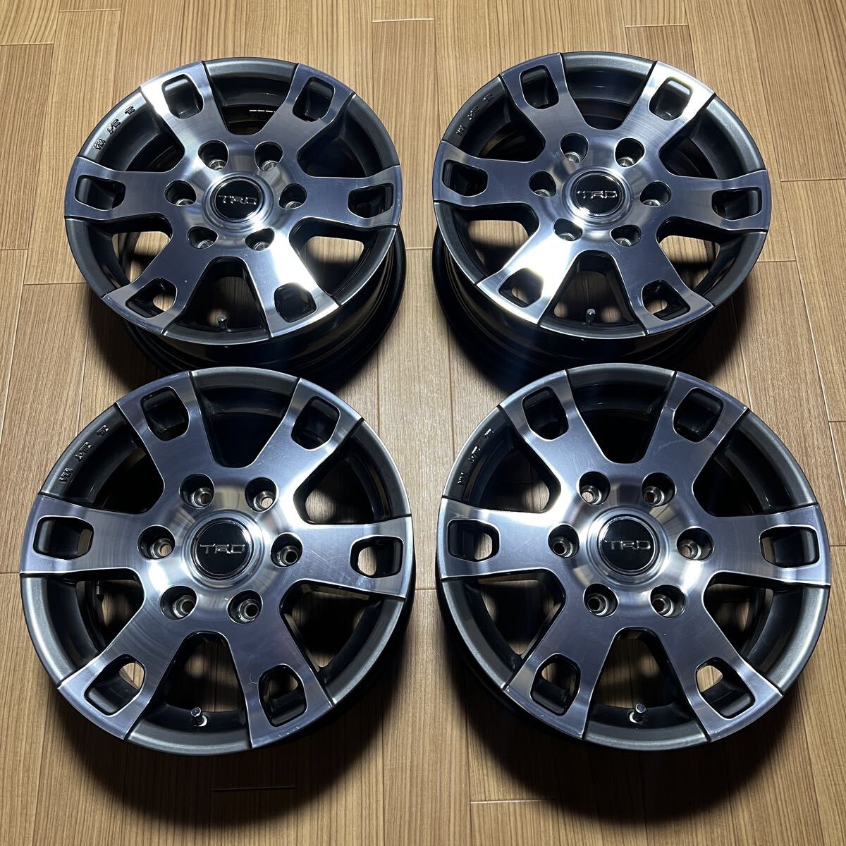 中古ホイール ハイエース 等 レアマイスター 6-15+33 6H139.7 15インチ 