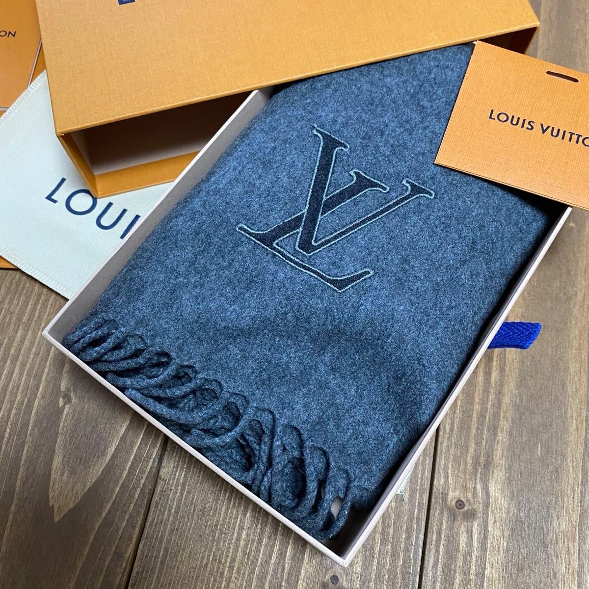 LOUIS VUITTON ルイヴィトン マフラー カシミヤ レッド LVロゴ | Shop