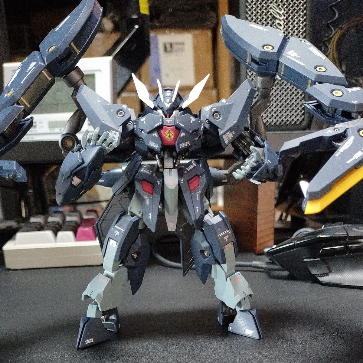 HG ガンプラ塗装完成品】 ガンダムバルバトス ミキシング完成品 | Shop