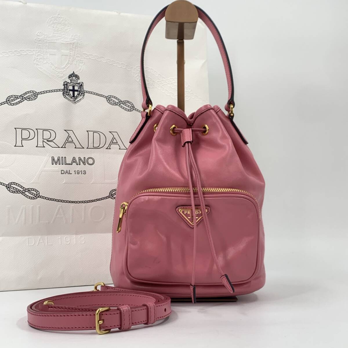 プラダ ハンドバッグ ショルダーバッグ 2way ゴールド金具 プラダ ハンドバッグ ショルダーバッグ 2way ゴールド金具