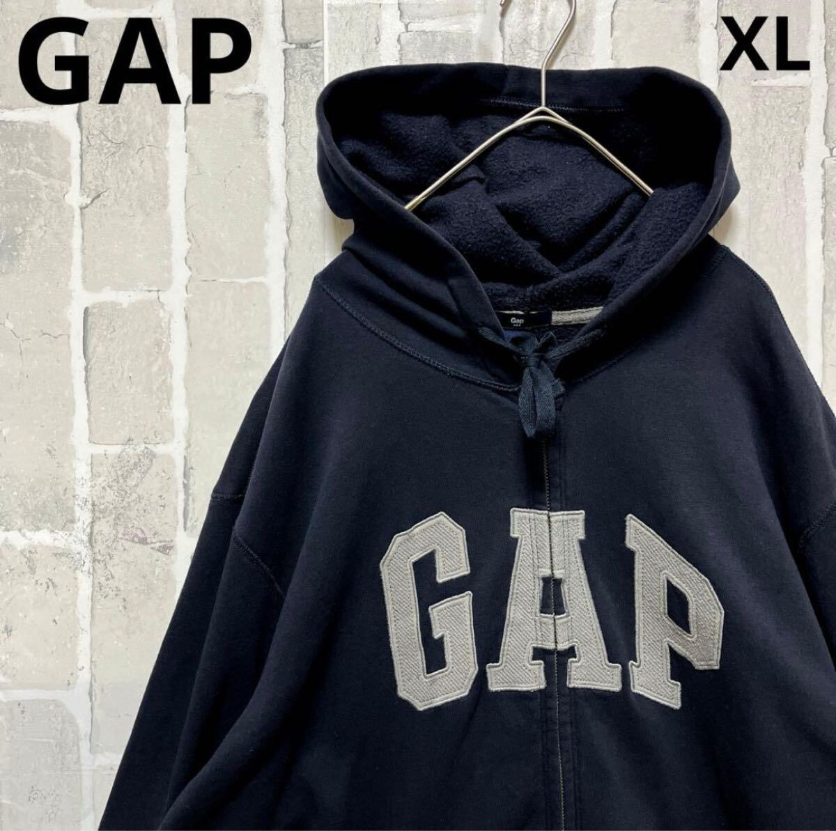 光るロゴ リフレクターGAP EST1969 プルパーカー 【公式通販】