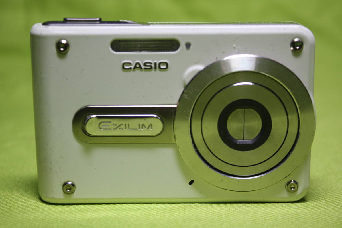 Casio Exilim EX-S100