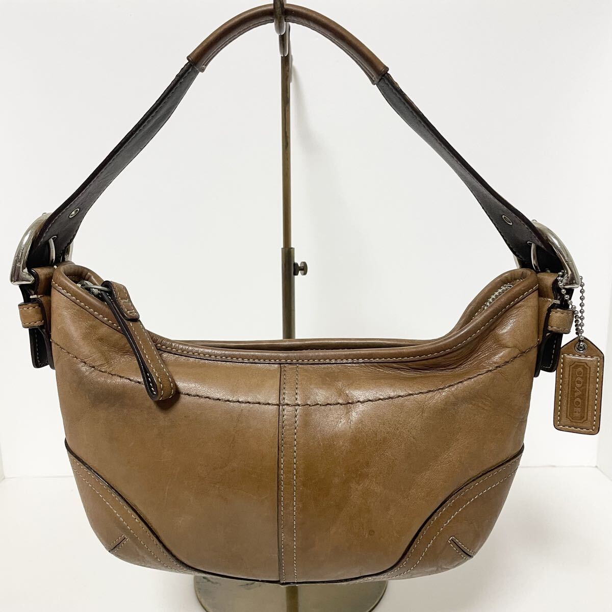 COACH コーチ オールレザー アクセサリーポーチ ショルダー ハンド 赤 