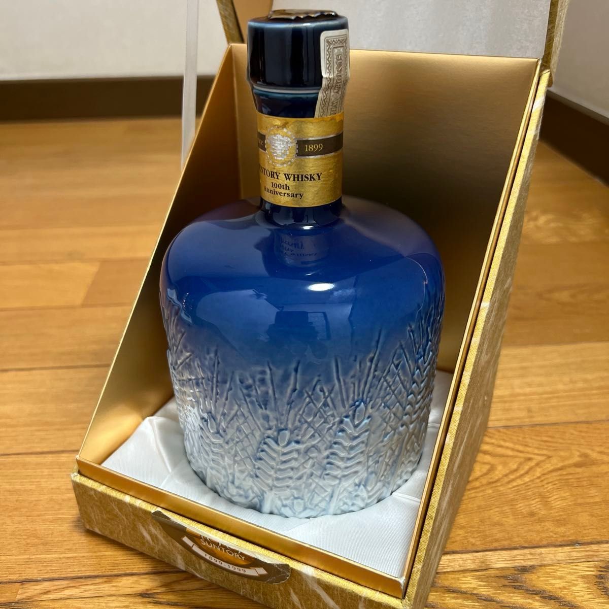 サントリーウイスキー 創業100周年記念ボトル 感謝百年 陶器ボトル 箱