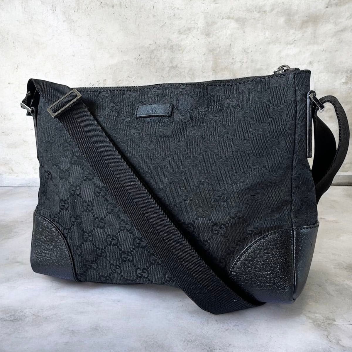 【美品】 GUCCI ショルダーバッグ gg柄 レザー 黒 ポシェット 大人気 GUCCI グッチ ショルダーバッグ GGキャンバス 122791 レザー | Shop at