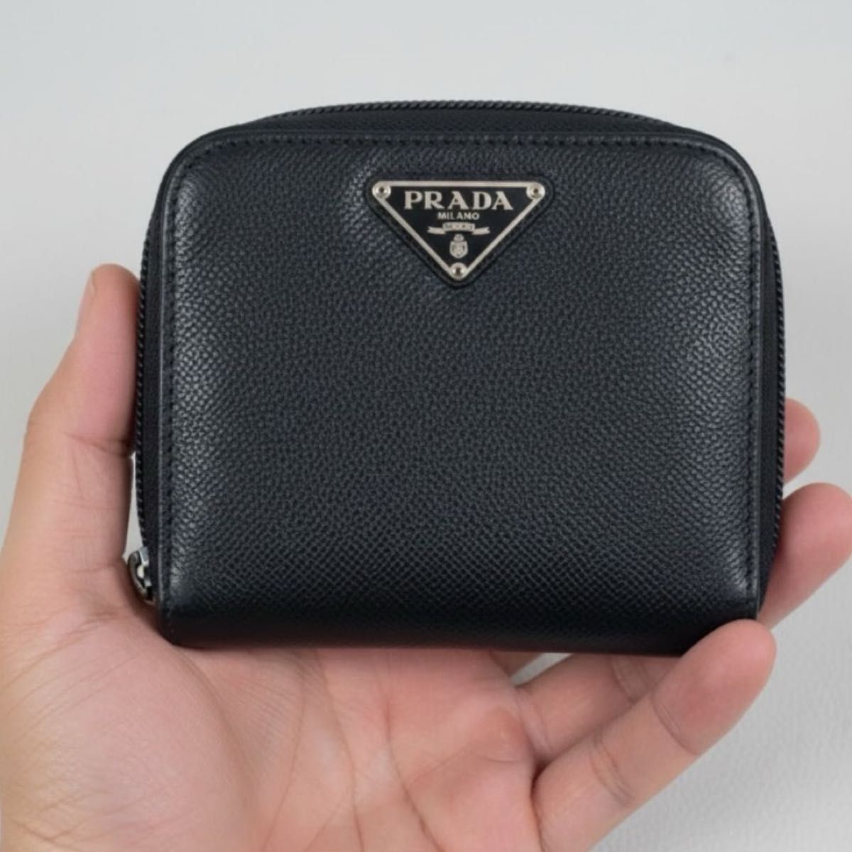 No.461 超人気☆【美品】PRADA プラダ サフィアーノ メタル