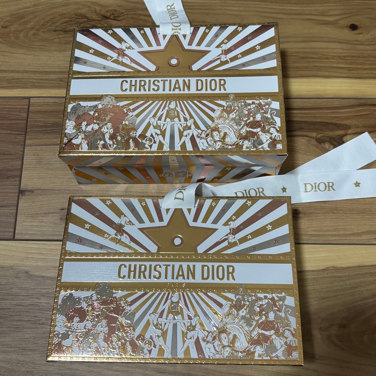 ディオール クリスマスホリデー限定デザイン ギフトボックス
