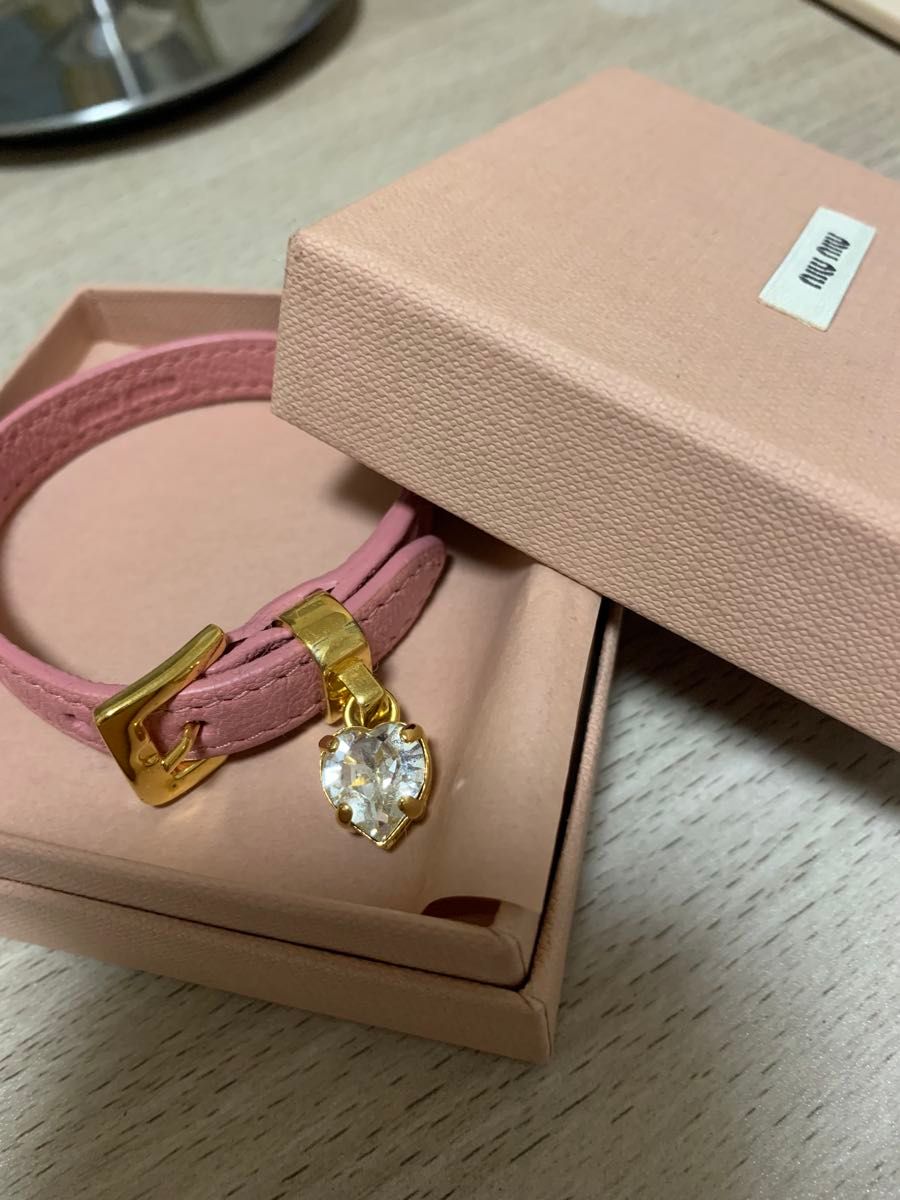 最終価格ミュウミュウブレスレット（レザー）ピンク | Shop at 