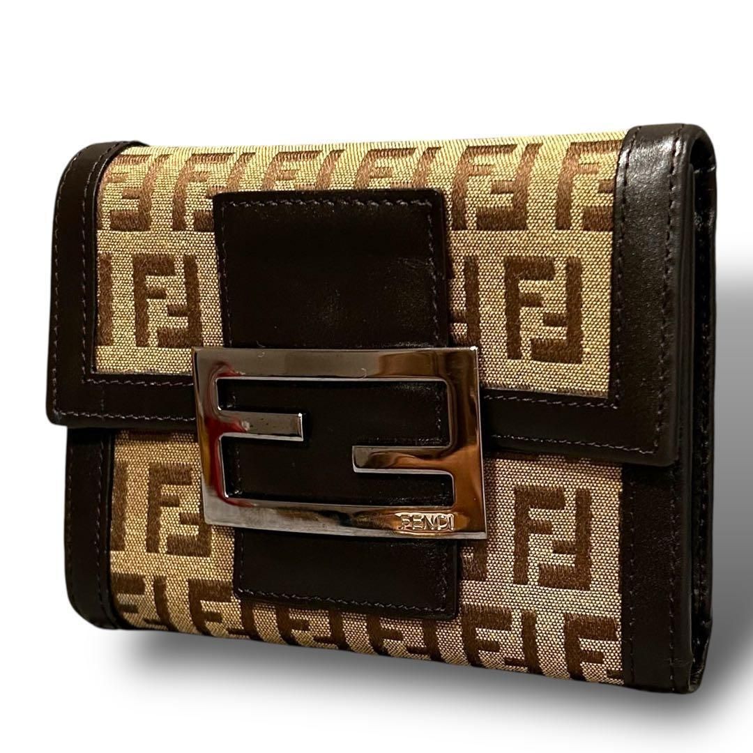 FENDI 三つ折り財布 ズッカ柄 FFロゴ レザー レッド ブラウン エフイズ