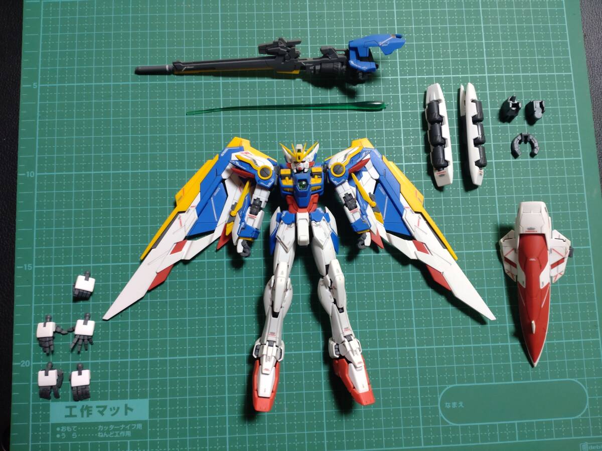 旧キット 1/144 ウイングガンダム 完成品 ジャンク ガンプラ パーツ