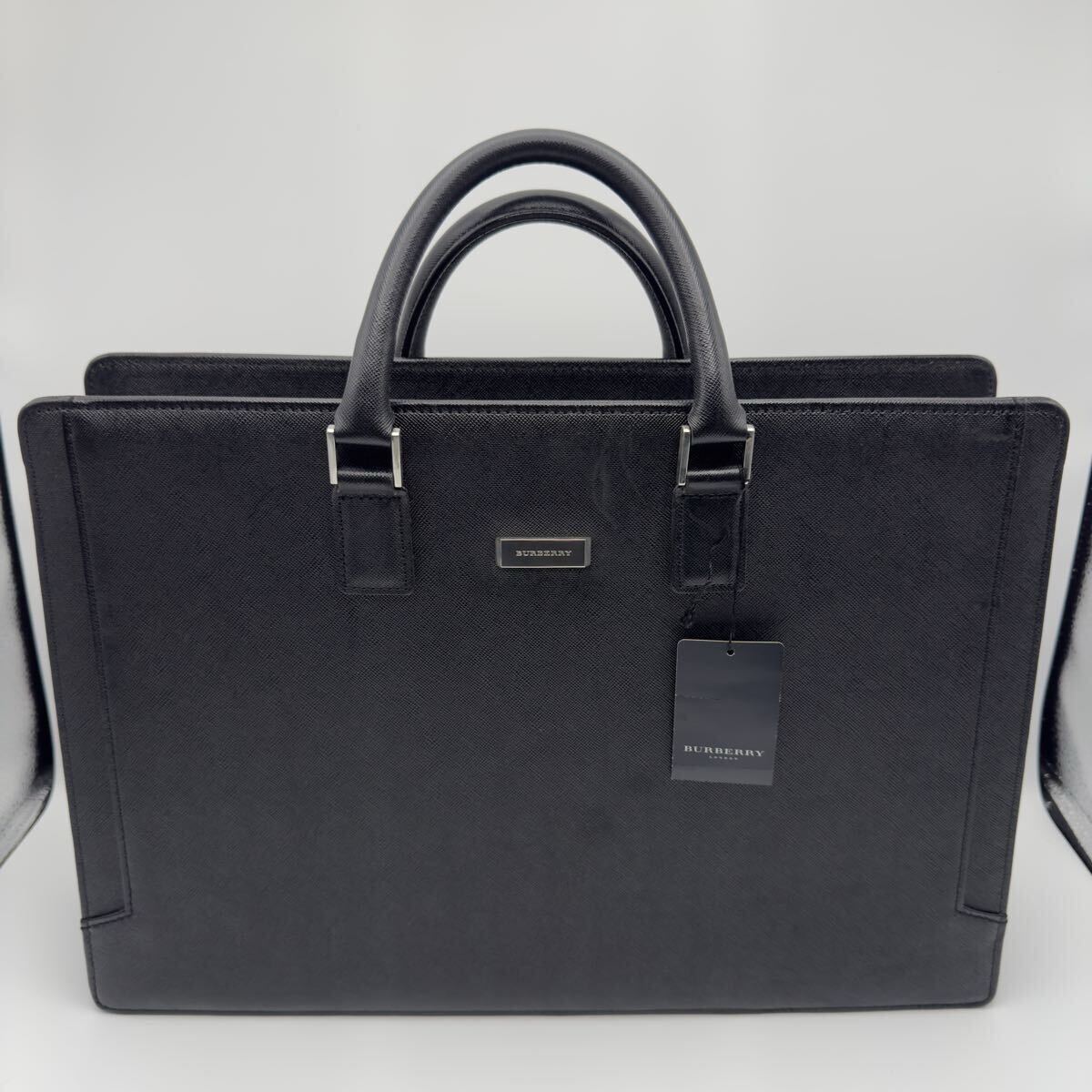 【極美品】バーバリー ブラック ビジネスバッグ 大容量 レザー 極美品 バーバリー ブラックレーベル ビジネスバック ブラック メンズ