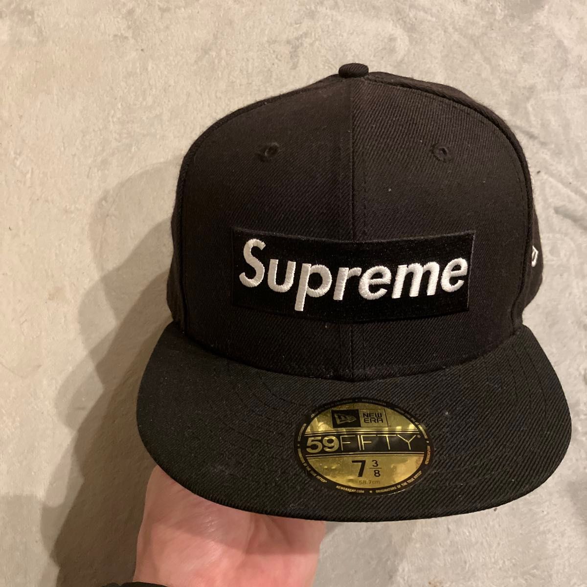 Supreme NEWERAブラック キャップ 7 1/8 | Shop at JDirectItems