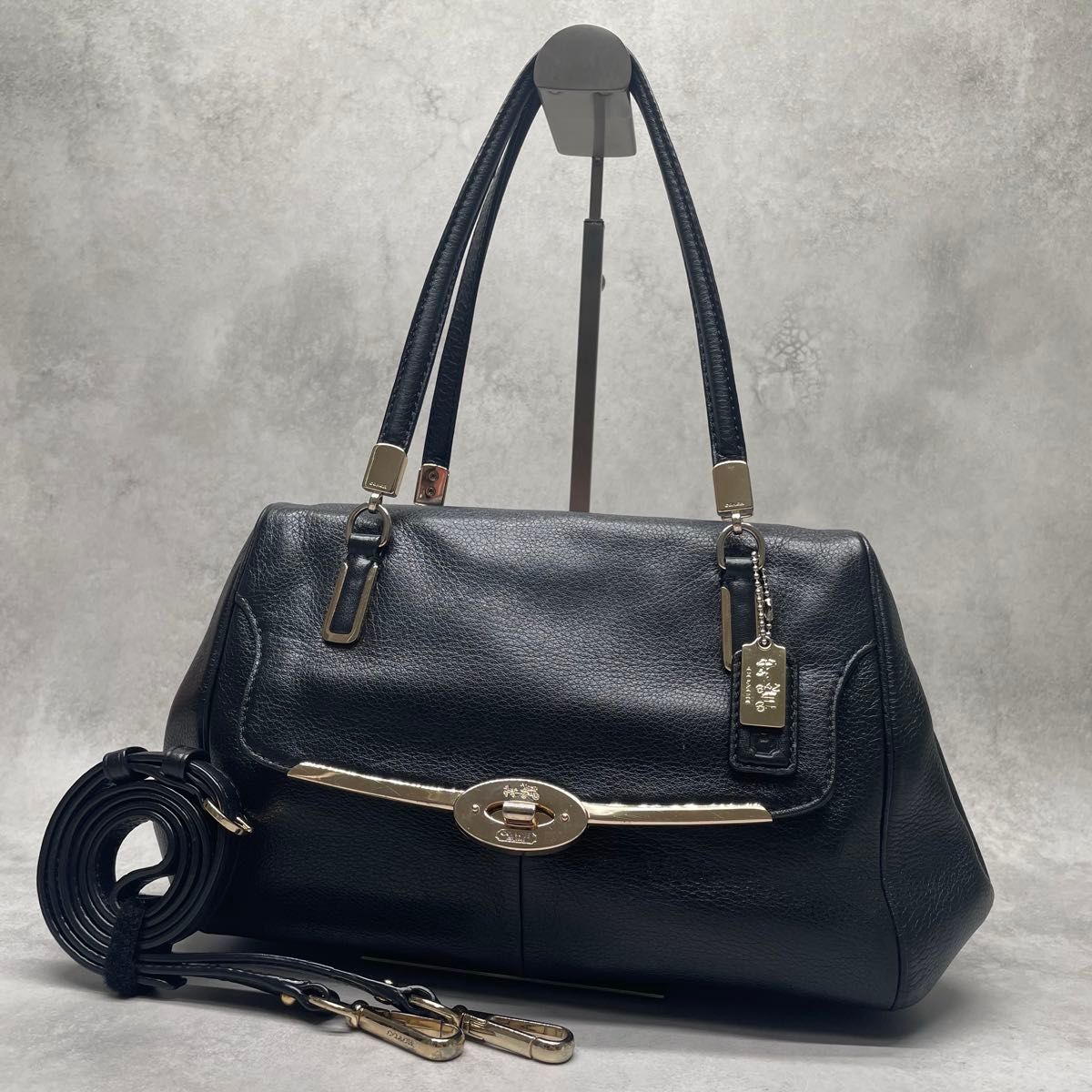 COACH コーチ ハンドバッグ ターンロック キャリーオール29 ブラック 