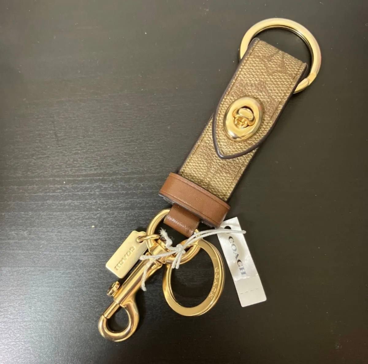 COACH コーチ キーホルダー キーリング シグネチャー柄 ブラウン