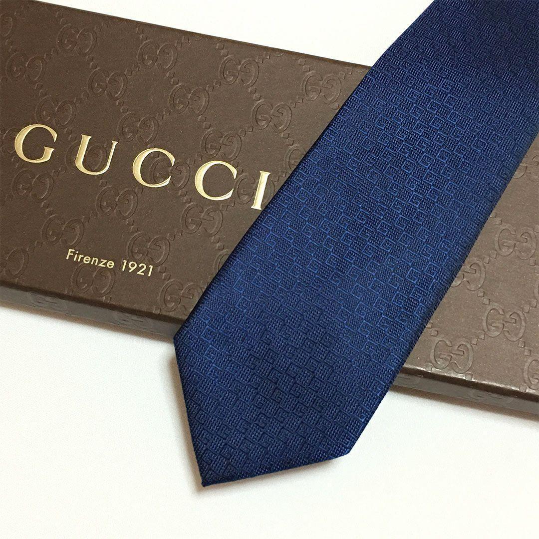 【新品未使用】GUCCI グッチ GG柄 シルク100%高級ネクタイ ネイビー 未使用級 グッチ GUCCI ネクタイ ネイビー GG柄 総柄 ダブルG 未使用級