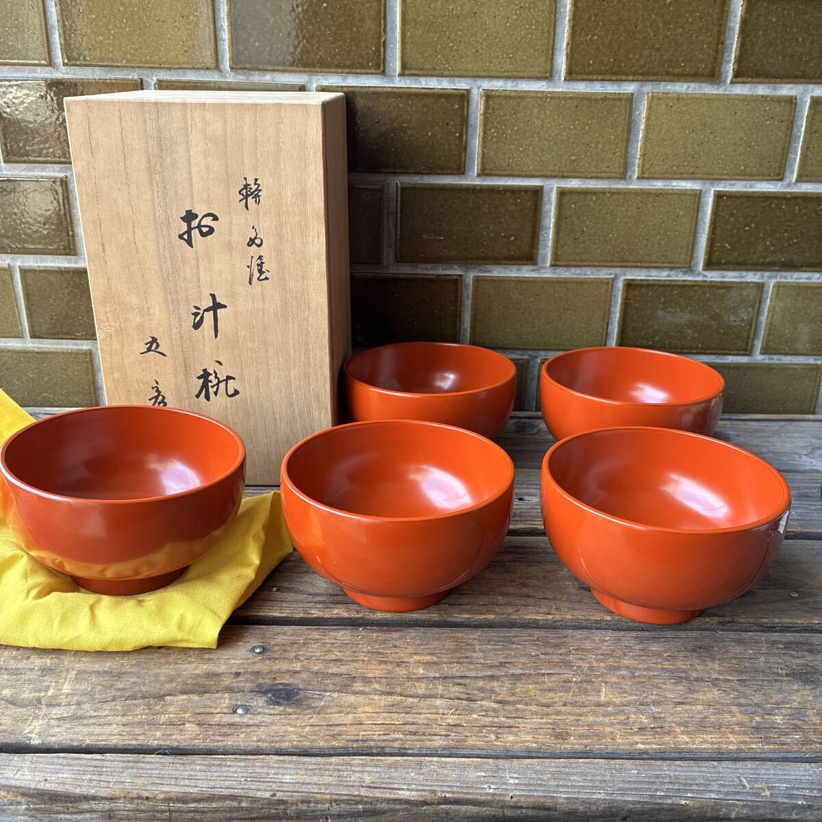 輪島塗　吸物碗五客　未使用品 輪島塗 吸物椀 未使用 - 小吸物椀 メルカリ 木箱入 5客揃 蓋付椀 朱塗