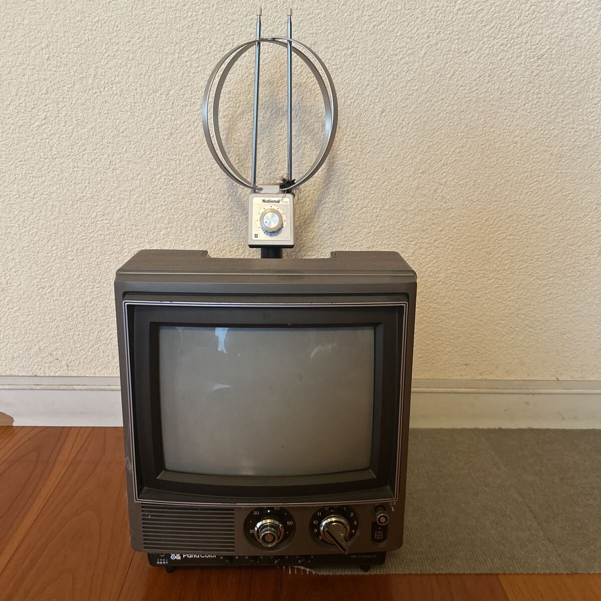 ブラウン管テレビ ブラウン管TV） －モニター