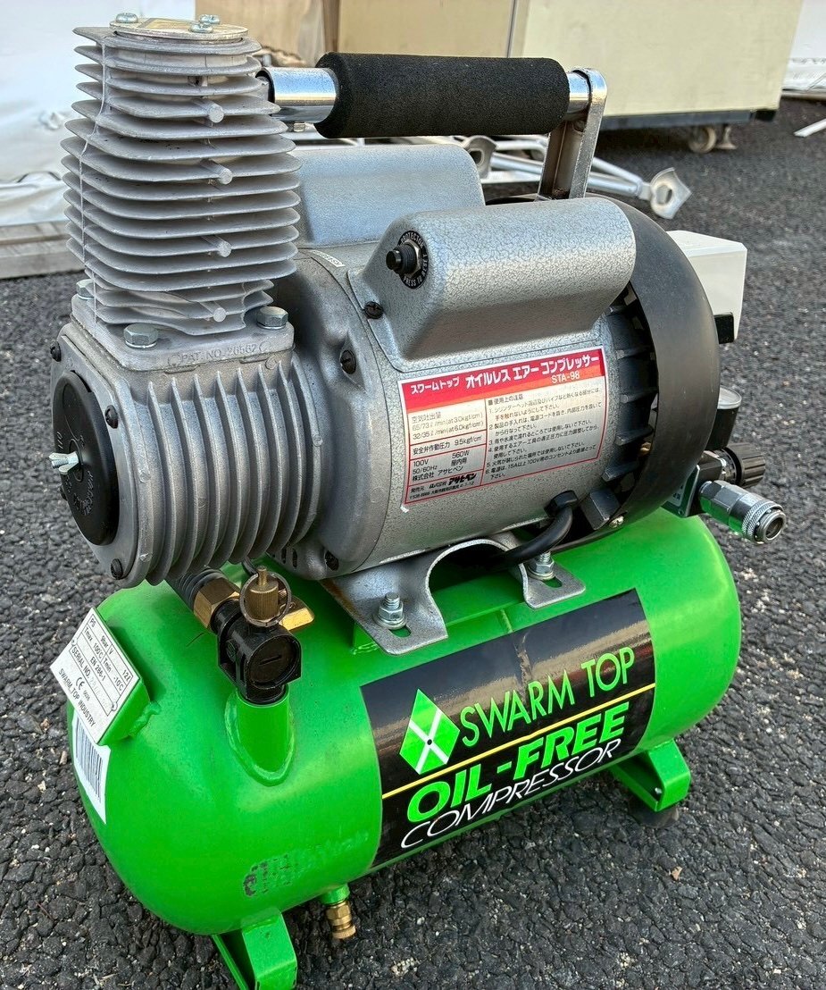 エアー コンプレッサー 中古 100v