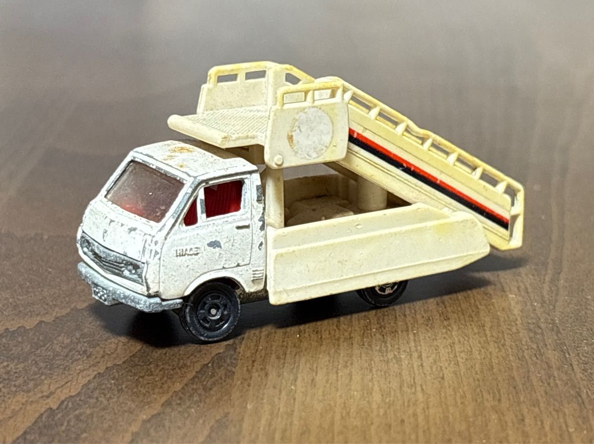 黒箱トミカ97 JAL日本航空フードローダー機内食運搬車 美品 日本製