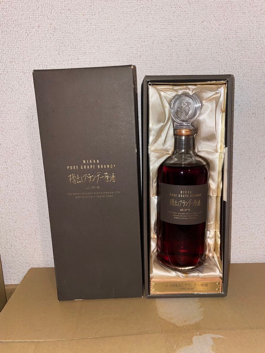 【定価55,000円】瀧半 和製・梨ブランデー原酒「梨」 14年長期貯蔵酒 定価55,000円】瀧半 和製・梨ブランデー原酒「梨」 14年長期貯蔵酒