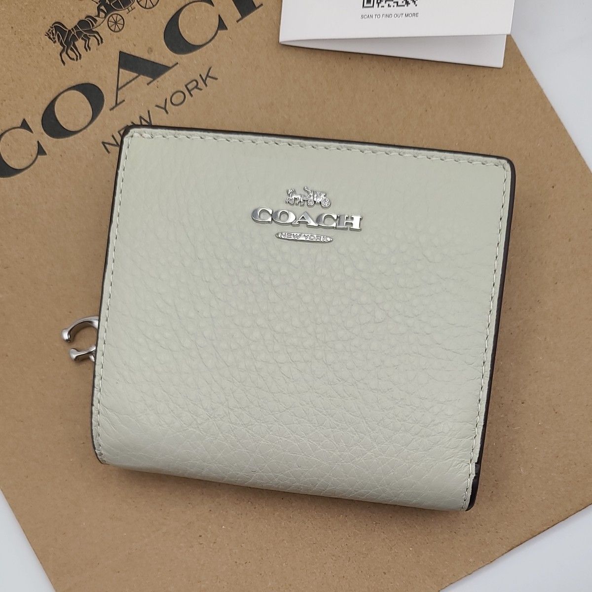 COACH コーチ 二つ折り財布 アイボリー 箱付 | Shop at JDirectItems