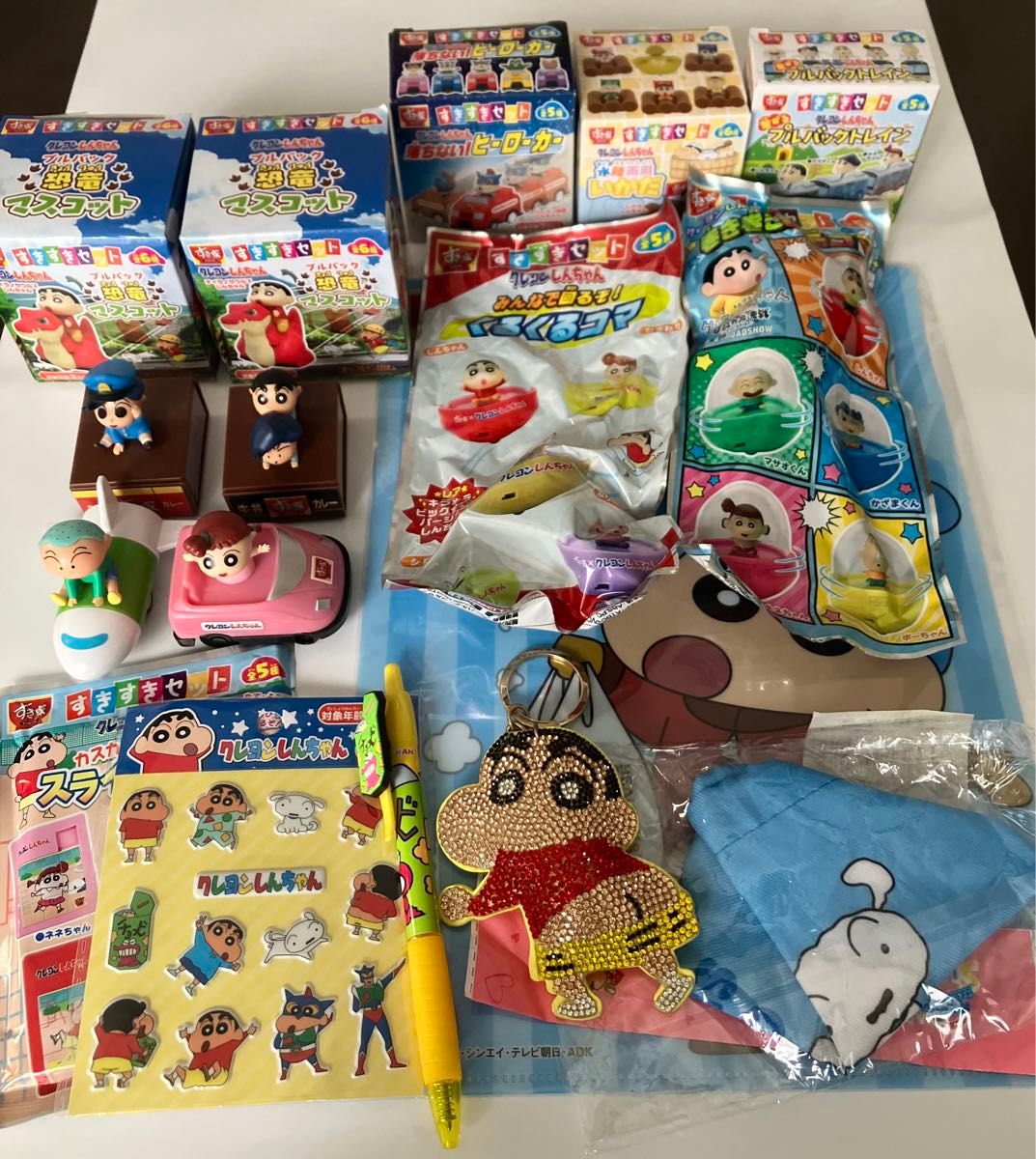 クレヨンしんちゃんグッズまとめ売り クレヨンしんちゃん グッズ まとめ売り キーホルダー キャラクター