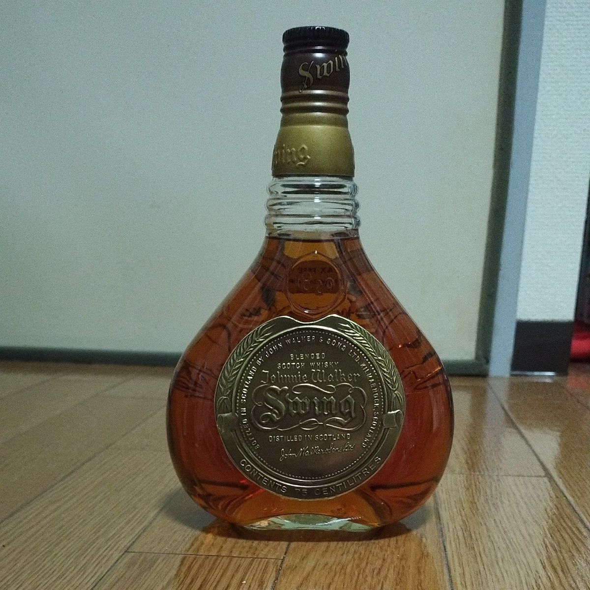 古酒(未開栓) スコッチウイスキー Johnnie Walker Swing ジョニー