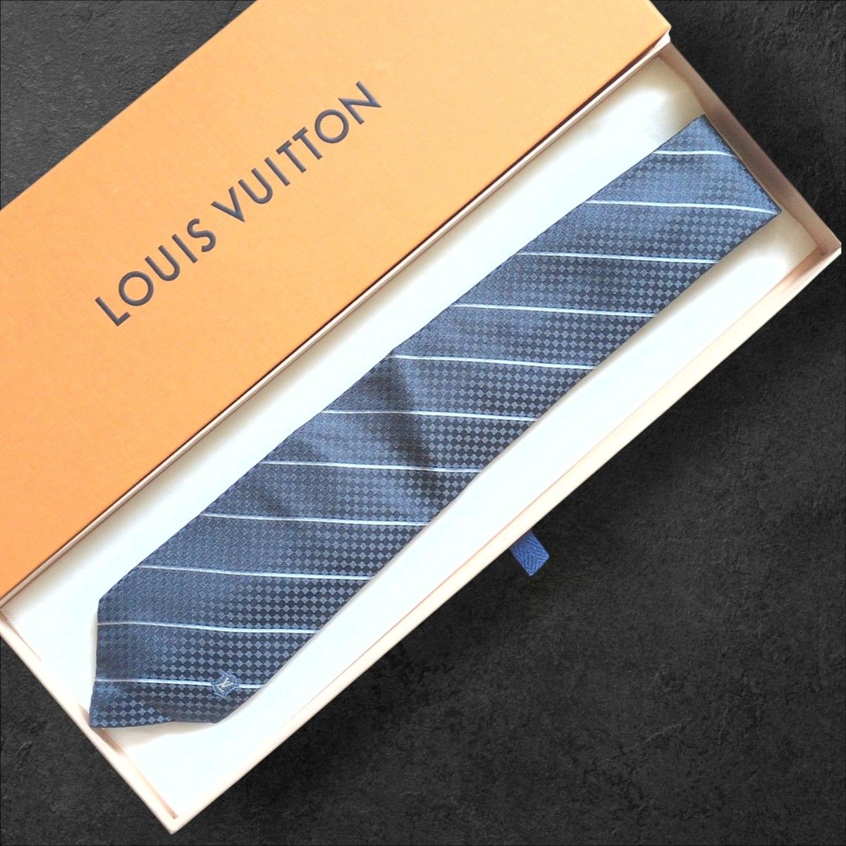 Louis vitton ダミエベージュゴールド　ネクタイ LOUIS VUITTON - Louis vitton ダミエベージュゴールド ネクタイの通販