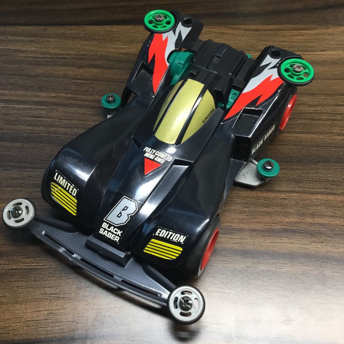 ミニ四駆 ブラックセイバー フルカウルミニ四駆 スーパー1シャーシ 