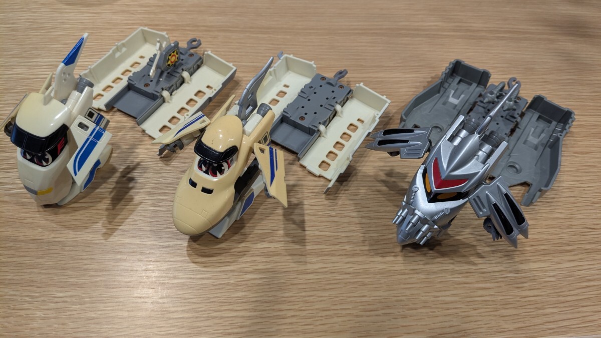 新品 TOMY 003 ライトニングツバサアン ヒカリアン JHR トミー 【公式