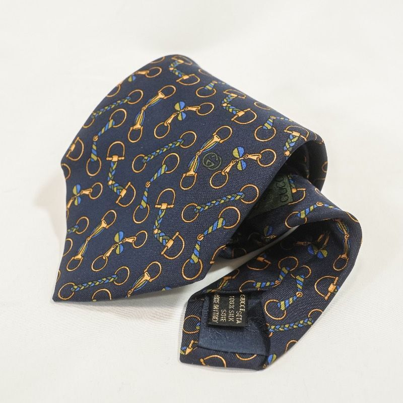 ​【現行・美品】GUCCI GG インターロッキング 総柄 ネイビー ネクタイ 美品 GUCCI グッチ ネクタイ ネイビー GG柄 インターロッキング シルク