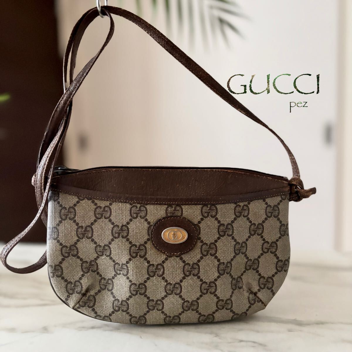 GUCCI グッチ ショルダーバッグ カメラバッグ GG柄 GGスプリーム 斜め