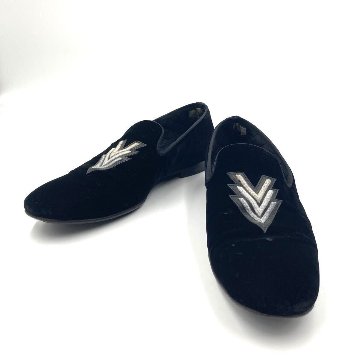 LOUIS VUITTON ルイヴィトン LVロゴ金具 ローファー ブラック 27