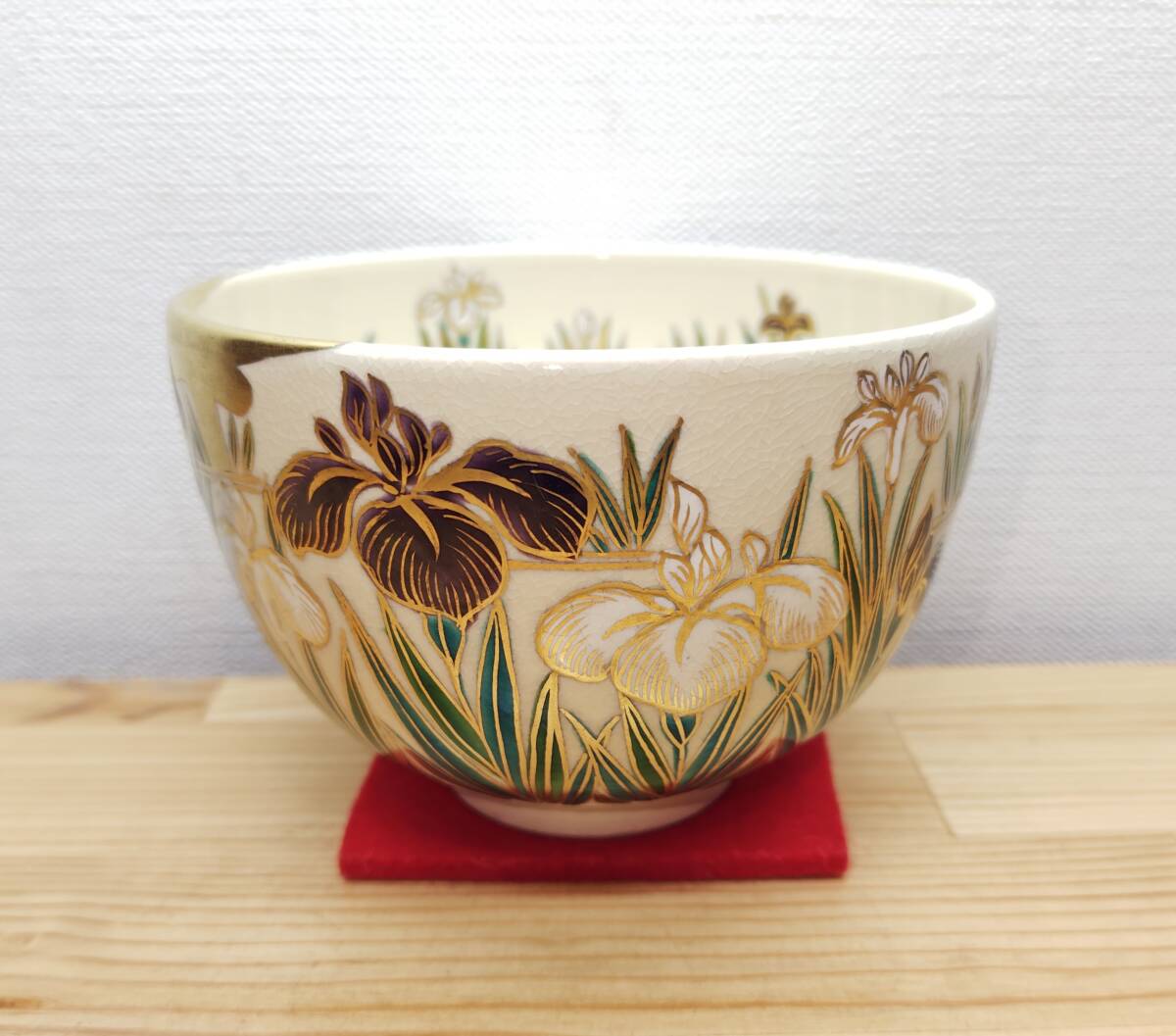 琴浦窯 四代和田桐山 金砂子燕子花茶碗「茶道具・茶碗」 共箱 【真作 