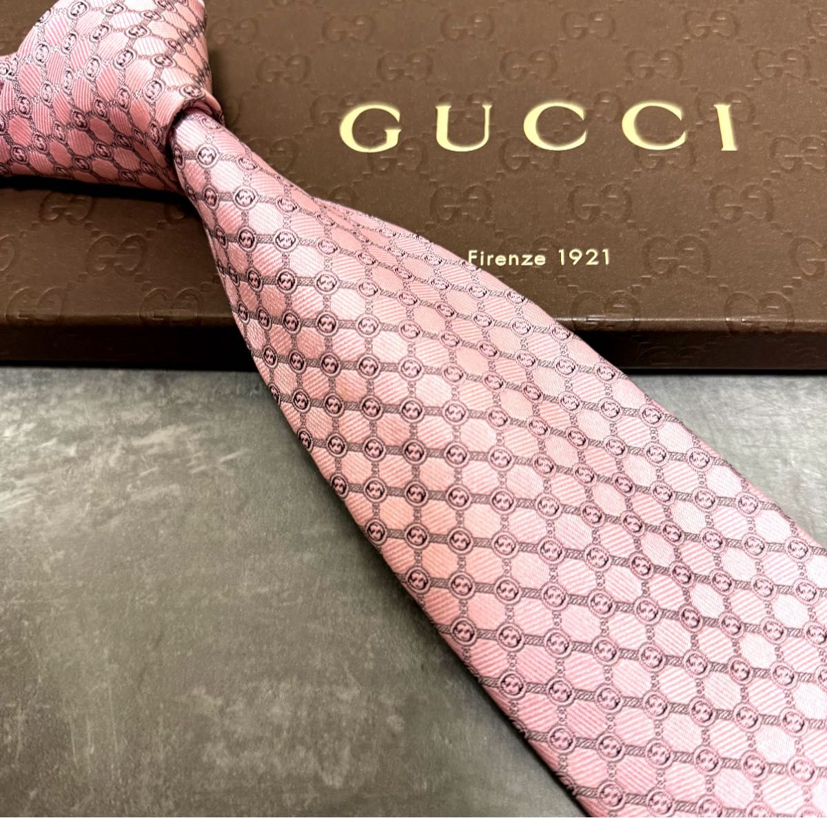 美品 GUCCI グッチ ネクタイ ネイビー GG柄 インターロッキング シルク