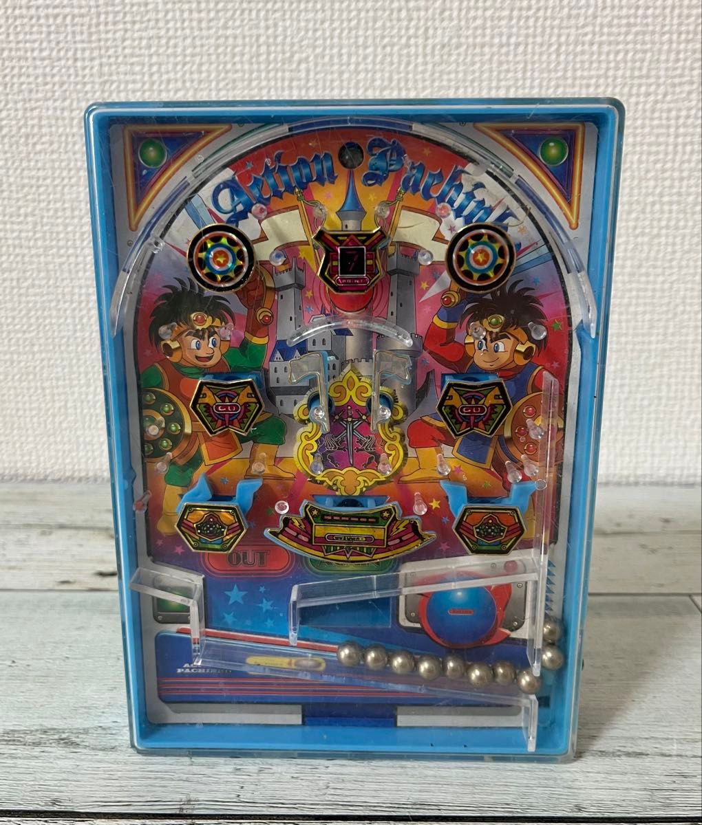 レトロな絵柄の記念切手888円分☆二つに折り曲げ梱包 | Shop at