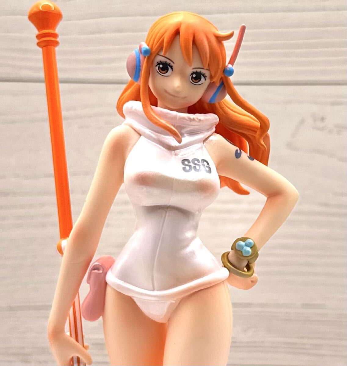 ワンピース フィギュア ナミ リペイント