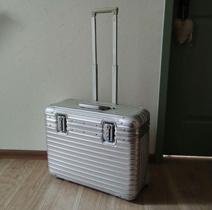 廃盤】RIMOWA 950.51 2輪 TOPAS/トパーズ 縦型 パイロットケース 42L